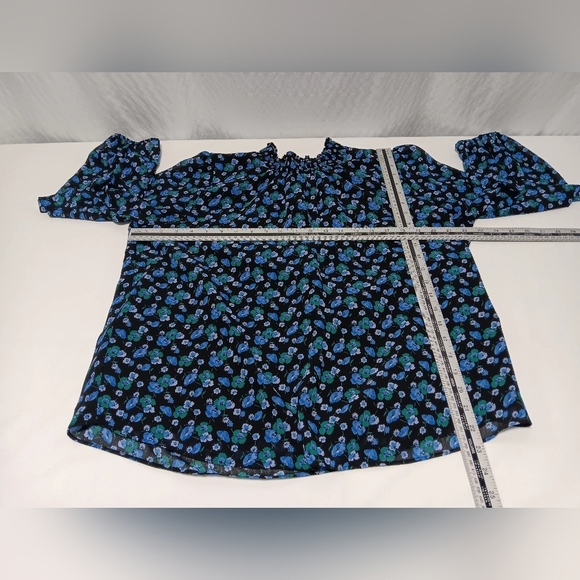 J. CREW FACTORY  Long Sleeve Floral Mockneck Top. Ladies size L - Picture 5 of 10